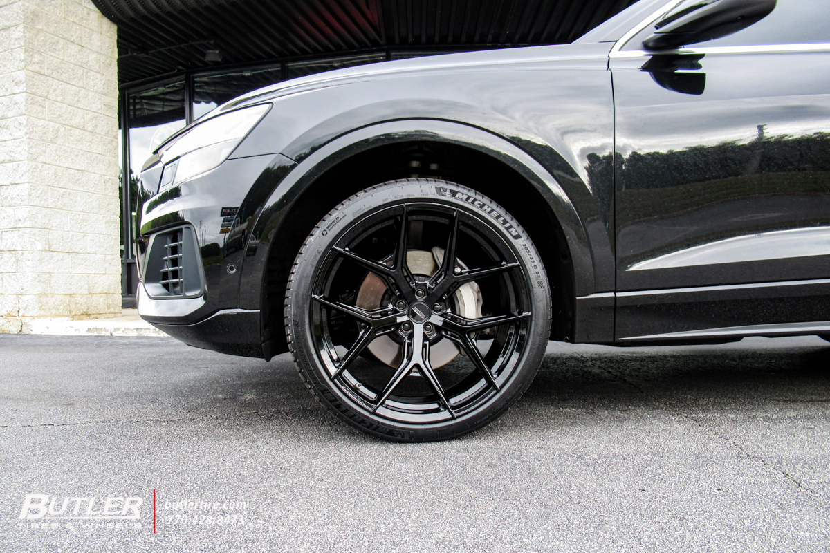 Audi Q8 with 23in Vossen HF5 Wheels and Michelin Pilot Sport 4S Tires