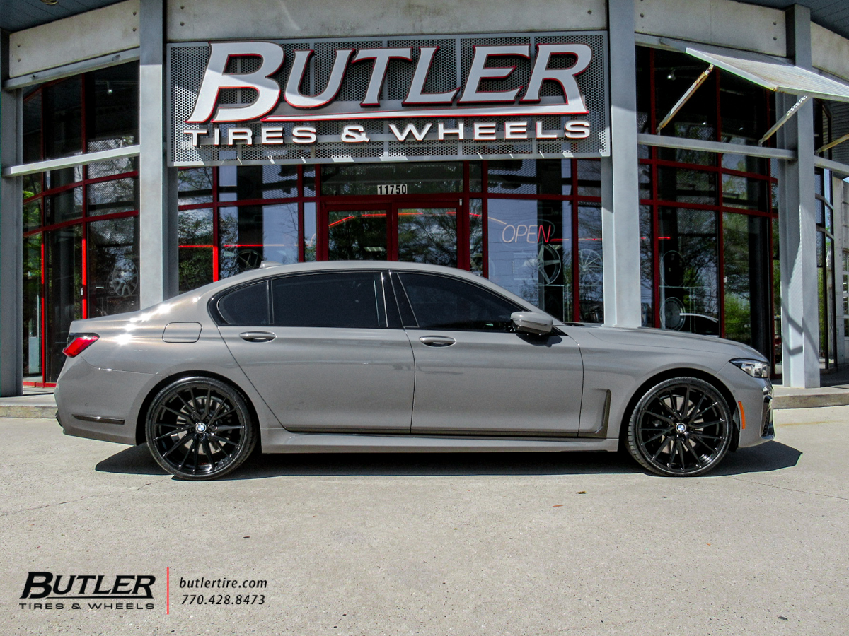 BMW 750I with 22in Vossen HF4T wheels and Michelin Pilot Sport 4s Tires