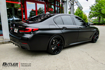 BMW M550I with 21in Vossen HF5 Wheels and Michelin Pilot Sport 4s Tires