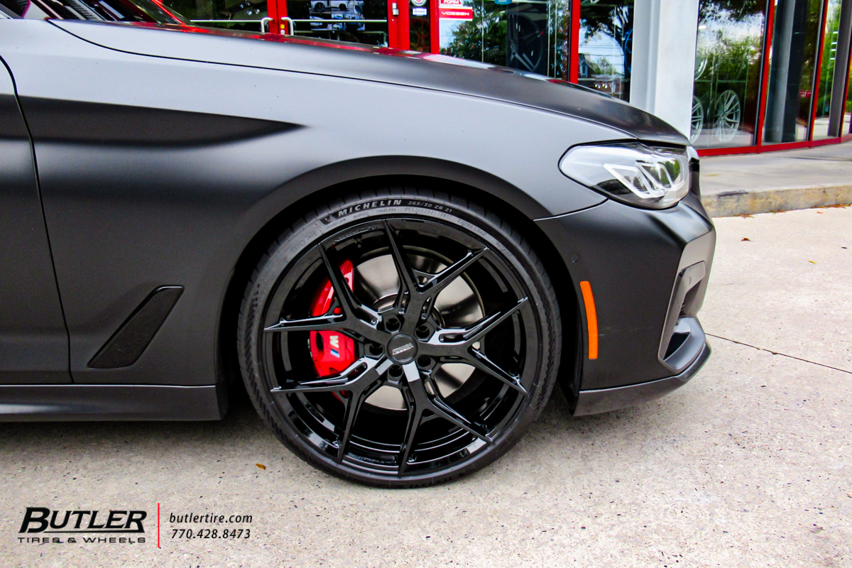 BMW M550I with 21in Vossen HF5 Wheels and Michelin Pilot Sport 4s Tires