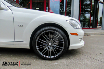 Mercedes S600 with 20in Savini BM18 Hyper Black Wheels and Goodyear RFT tires