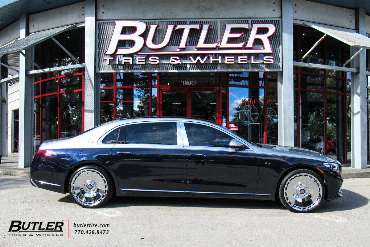 Mercedes S680 Maybach with 22in AG Luxury AGL78 Chrome Wheels and Continental Tires